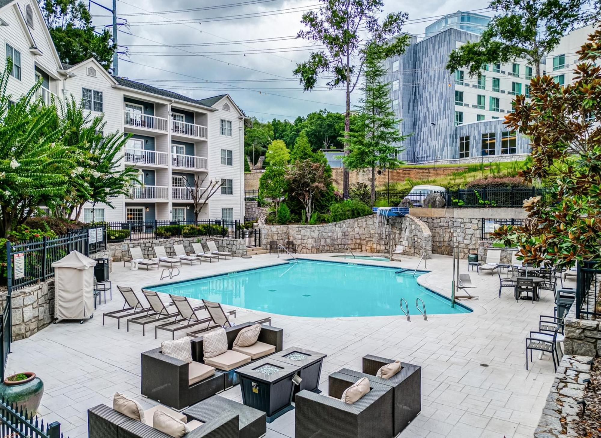 Hotel Indigo Atlanta Vinings, An Ihg Hotel Exterior photo